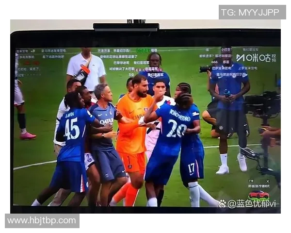 足球明星为何更亲民揭秘他们与球迷之间的真挚互动与温暖故事